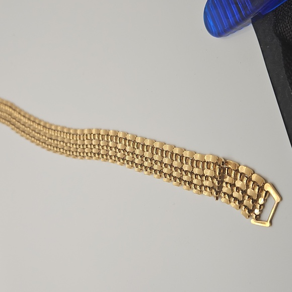 Luxurious Vintage Gold Plated Necklace - Picture 10 of 12